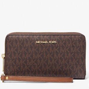 NWT Michael Kors Brown Jet Set Travel Smartphone Wristlet